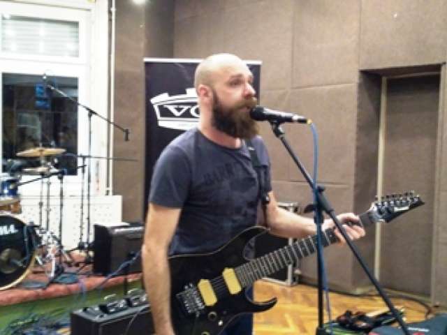 Zseberősítő a Zenesuliban